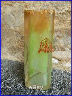 Rare Vase Daum Nancy Croix De Lorraine Décor De Tulipes Art Nouveau / Art Deco