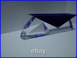 Rare Vase bas coupe bleu en de cristal Baccarat Vecteur sculpture