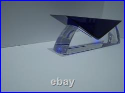 Rare Vase bas coupe bleu en de cristal Baccarat Vecteur sculpture