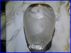 Rare vase cristal Art Nouveau décor de femme drapée signé. France / LALIQUE