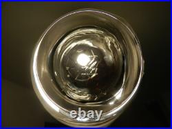 Rare vase cristal Art Nouveau décor de femme drapée signé. France / LALIQUE