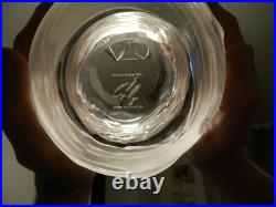 Rare vase cristal Art Nouveau décor de femme drapée signé. France / LALIQUE