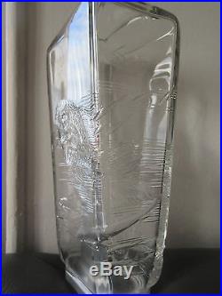 Rare vase japonisant cristal taillé signé Eugéne Rousseau. ParisCarpe/végètation