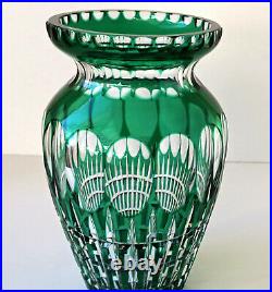 SAINT LOUIS Grand Vase en Cristal Taillé Doublé Vert ca 1920/30