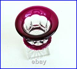 SAINT-LOUIS Vase Médicis Modèle Versailles en Cristal Doublé Violet Signé SAINT-LOUIS Vase Médicis Modèle Versailles en Cristal Doublé Violet Signé