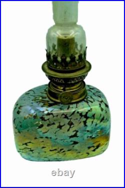 SUPERBE LAMPE A PETROLE VERRERIE signée MICHELE LUZORO