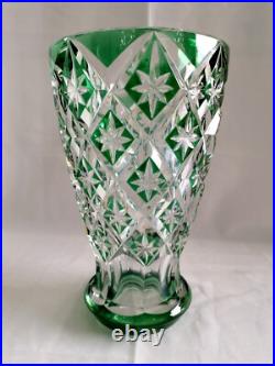 Saint-Louis France grand vase en cristal Overlay vert en excellent état