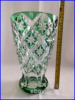 Saint-Louis France grand vase en cristal Overlay vert en excellent état
