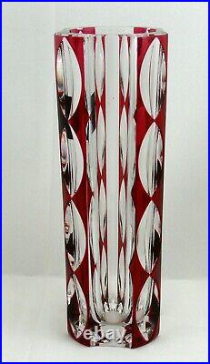 Saint Louis, beau vase cristal doublé rouge, intact, signé, 24,5 cm