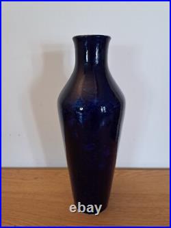 Sèvres, Grand vase, Bleu cobalt uni, Porcelaine, Art Déco, XX° Sèvres, Grand vase, Bleu cobalt uni, Porcelaine, Art Déco, XX°