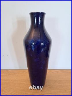 Sèvres, Grand vase, Bleu cobalt uni, Porcelaine, Art Déco, XX° Sèvres, Grand vase, Bleu cobalt uni, Porcelaine, Art Déco, XX°