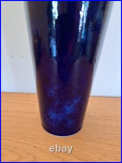 Sèvres, Grand vase, Bleu cobalt uni, Porcelaine, Art Déco, XX° Sèvres, Grand vase, Bleu cobalt uni, Porcelaine, Art Déco, XX°