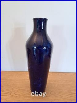 Sèvres, Grand vase, Bleu cobalt uni, Porcelaine, Art Déco, XX° Sèvres, Grand vase, Bleu cobalt uni, Porcelaine, Art Déco, XX°