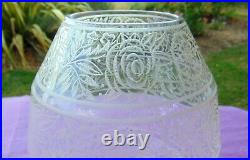 Superbe Vase En Cristal De Baccarat Grave De Roses Periode Art Deco Signe