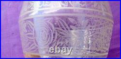 Superbe Vase En Cristal De Baccarat Grave De Roses Periode Art Deco Signe