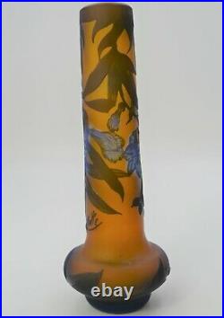 Superbe Vase Gallé Tip En Pate De Verre Décor Floral Dégagé À Lacide H 22,5cm