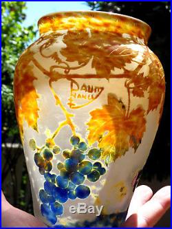 Superbe et rare vase Daum Vignes en vitrifications, parfait, era Galle 1900
