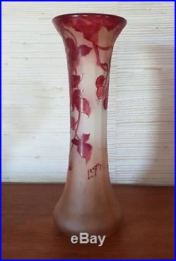 Superbe vase Art nouveau collection Rubis signé Legras décor dégagé à l'acide