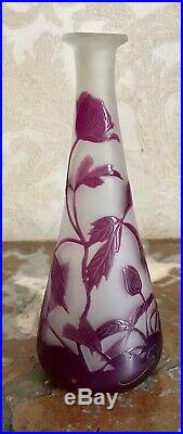 Superbe vase Emile Gallé Art-Nouveau Fleurs Violine Camé Dégagé Acide 1900