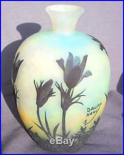 Superbe vase anémones des prés par Daum, vers 1900, era galle muller