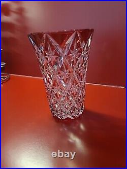 Superbe vase en Cristal Saint Louis rouge