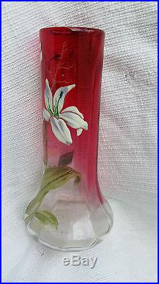 Superbe vase en verre émaillé avec un décor de fleurs en relief épais Legras