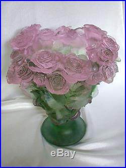 Tres Beau Vase Serie Rose Pate De Verre Signe Daum Neuf Grand Modele