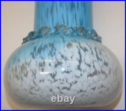 -TRES GRAND VASE VERRE de CLICHY XIXe BLANC/BLEU verre soufflé FRISE en VERRE D