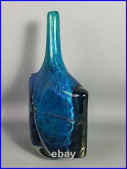 Très beau Vase contemporain verre soufflé Signé Mdina daté 1986. Parfait état