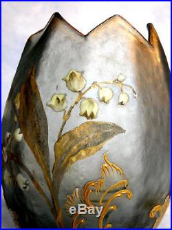 Très joli vase muguet par Montjoye, parfait era daum legras galle 1900