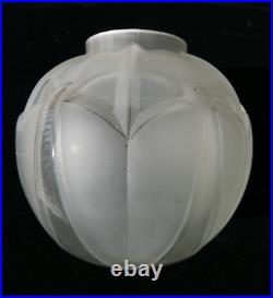 Très très rare vase boule blanc poli satiné A. HUNEBELLE Nymphéa ART DECO 1930