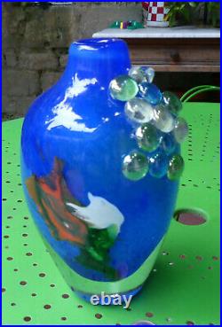Un beau vase en verre bleu, Patrick Lepage, 1991, signé à la pointe