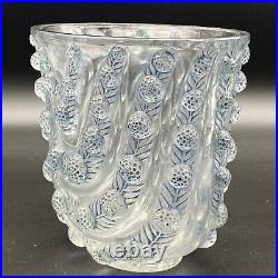 Un vase Vichy de R. Lalique
