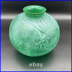 Un vase poisson de R. Lalique