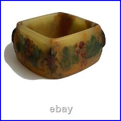 Une coupe Walter et Bergé en pate de verre Une coupe Walter et Bergé en pate de verre