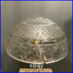 Une lampe Saint Vincent de R. Lalique