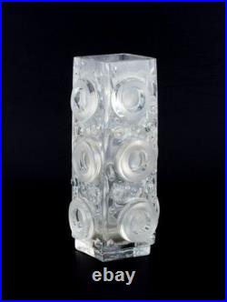 Uno Westerberg pour Pukeberg, Suède. Grand vase en verre d'art transparent Uno Westerberg pour Pukeberg, Suède. Grand vase en verre d'art transparent