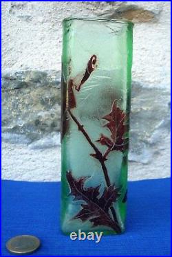 V33 Rare Vase Verre dégagé à l'acide Daum décor de fleurs H=15.5cm
