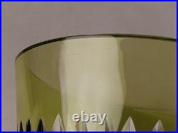VAL ST LAMBERT Vase Cristal vert clair taillé en pointe de diamants signé