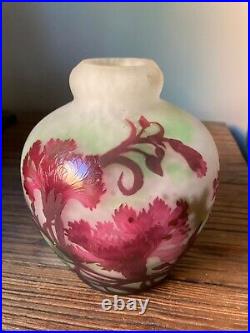 VASE ART NOUVEAU MULLER FRERES A LUNEVILLE DECOR D OEILLETS Style Galle Daum