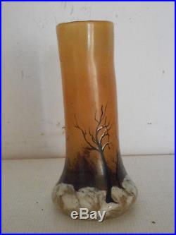 VASE EN VERRE EMAILLE LEGRAS. ART NOUVEAU. Paysage hivernal, neige