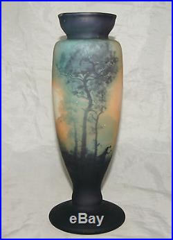 VASE PATE DE VERRE ART NOUVEAU DECOR DE PERSONNAGES MULLER FRERES LUNEVILLE 1900