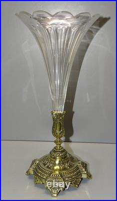 - VASE SOLIFLORE CORNET CENTRE DE TABLE CRISTAL A COTES MONTURE BRONZE déco D