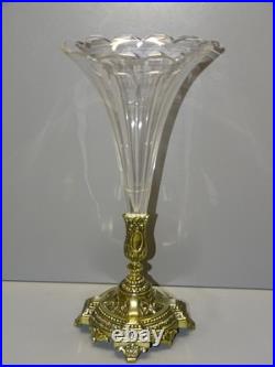 - VASE SOLIFLORE CORNET CENTRE DE TABLE CRISTAL A COTES MONTURE BRONZE déco D
