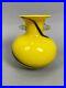 VERRERIE-Vase-en-verre-de-forme-boule-a-col-evase-de-couleur-jaune-01-uvb