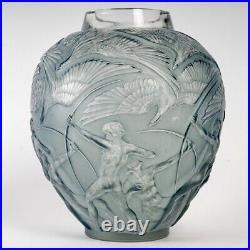 Vase Archers Patine Bleu René Lalique R. Lalique Blue Stained Glass Men
