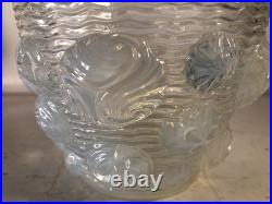 Vase Art Déco aux Coquillages opalescent par Verlys