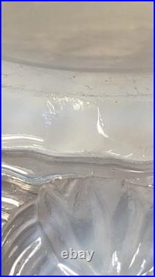 Vase Art Déco aux Coquillages opalescent par Verlys