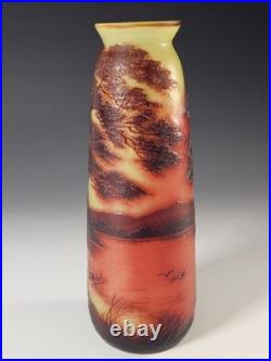 Vase Art Nouveau 26 cm Verre dégagé à l'acide Signé J Michel -style Gallé Daum
