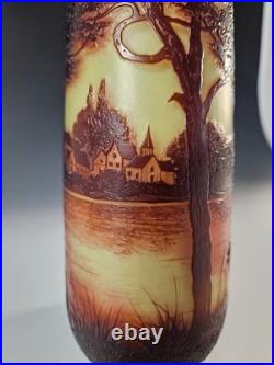 Vase Art Nouveau 26 cm Verre dégagé à l'acide Signé J Michel -style Gallé Daum